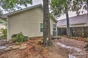 8138 Treetop Ln, Pensacola, FL 32514 - Photo 13