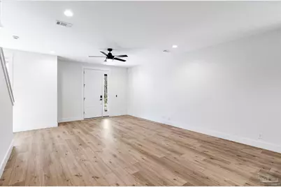 615 N B St, Pensacola, FL 32501 - Photo 9
