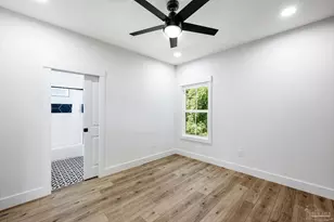 615 N B St, Pensacola, FL 32501 - Photo 33