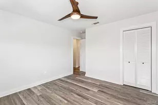 1200 Shoreline Dr, Gulf Breeze, FL 32561 - Photo 11