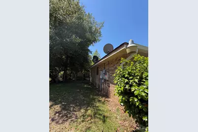 5599 Wesley Dr, Milton, FL 32570 - Photo 3
