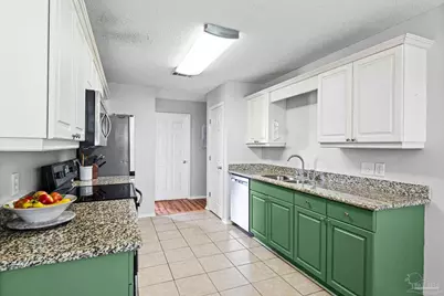5475 Chantilly Cir, Milton, FL 32583 - Photo 3