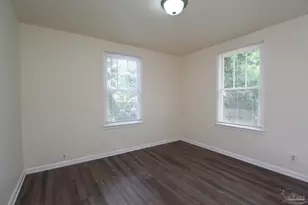 1218 N Kirk St, Pensacola, FL 32505 - Photo 13