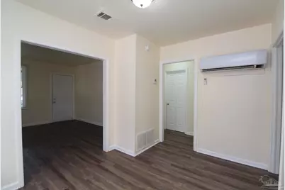 1218 N Kirk St, Pensacola, FL 32505 - Photo 5