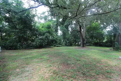 1218 N Kirk St, Pensacola, FL 32505 - Photo 17
