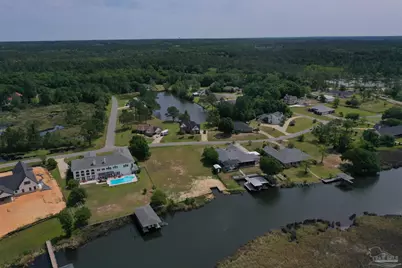 7432 San Ramon Dr, Milton, FL 32583 - Photo 3