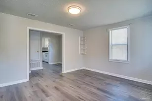1016 W Maxwell St, Pensacola, FL 32501 - Photo 9