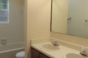 2025 Cambridge Cir, Pensacola, FL 32514 - Photo 9