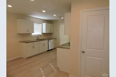1000 Polk Ave, Pensacola, FL 32507 - Photo 11