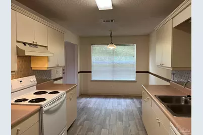 2782 Augustus Rd, Navarre, FL 32566 - Photo 15