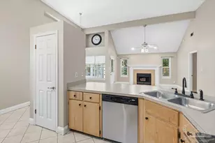 2189 Bellmeade Cir, Navarre, FL 32566 - Photo 13