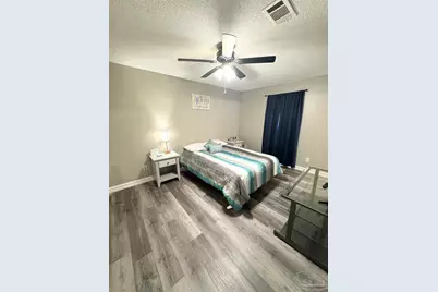 615 N A St, Pensacola, FL 32501 - Photo 11