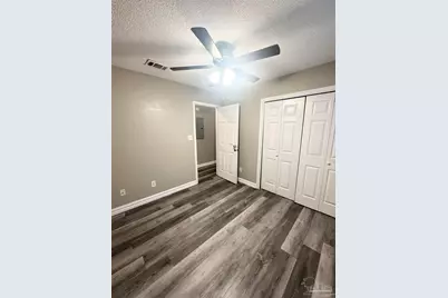 615 N A St, Pensacola, FL 32501 - Photo 13