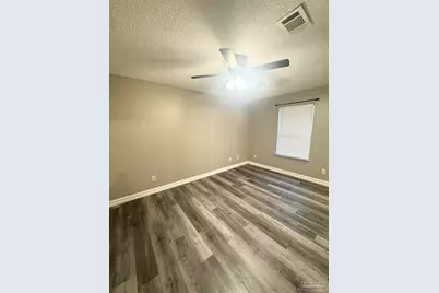 615 N A St, Pensacola, FL 32501 - Photo 17