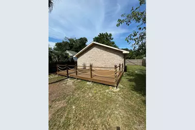 615 N A St, Pensacola, FL 32501 - Photo 23