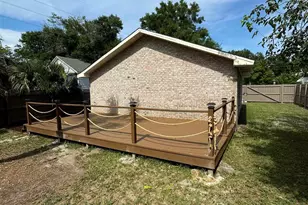 615 N A St, Pensacola, FL 32501 - Photo 23