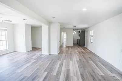 2530 Tomlinson Rd, Pensacola, FL 32526 - Photo 13