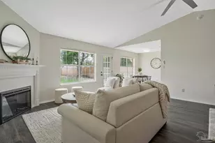 4026 Shorewood Dr, Pensacola, FL 32507 - Photo 11