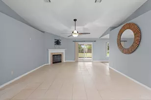 2317 Mary Anne Cir, Navarre, FL 32566 - Photo 5