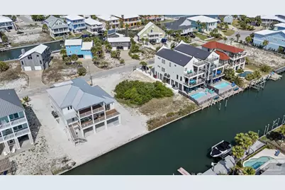 1462 Alabama St, Navarre Beach, FL 32566 - Photo 7