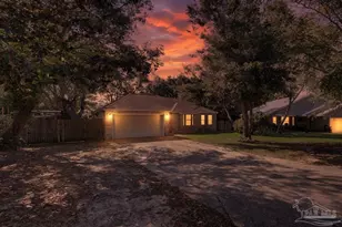 2841 Winners Cir Dr, Navarre, FL 32566 - Photo 5