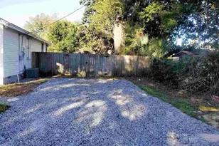 1215 N C St, Pensacola, FL 32501 - Photo 3