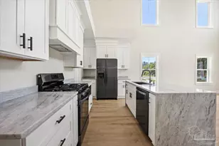 306 W Winthrop Ave, Pensacola, FL 32507 - Photo 11