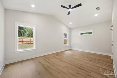 306 W Winthrop Ave, Pensacola, FL 32507 - Photo 21