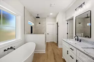 306 W Winthrop Ave, Pensacola, FL 32507 - Photo 17