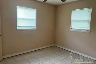 3229 Maplewood Dr, Gulf Breeze, FL 32563 - Photo 7
