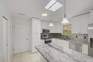 204 Nandina Rd, Gulf Breeze, FL 32561 - Photo 15