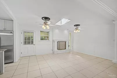 204 Nandina Rd, Gulf Breeze, FL 32561 - Photo 5
