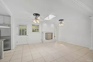 204 Nandina Rd, Gulf Breeze, FL 32561 - Photo 5