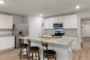 6328 Burrow Ln, Pensacola, FL 32526 - Photo 9
