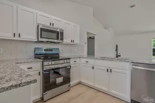 4898 Spencer Oaks Blvd, Pace, FL 32571 - Photo 11