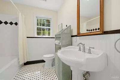1420 N Davis Hwy, Pensacola, FL 32503 - Photo 17