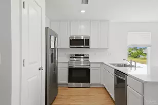 4631 Carlstrom Ln, Pensacola, FL 32507 - Photo 5