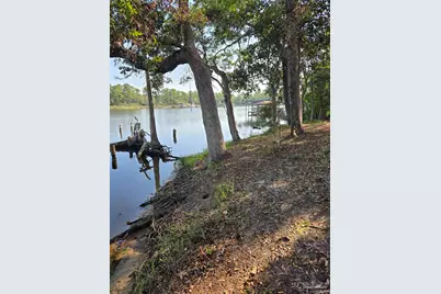 5056 San Miguel St, Milton, FL 32583 - Photo 9