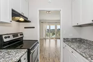 825 Bayshore Dr, Pensacola, FL 32507 - Photo 11
