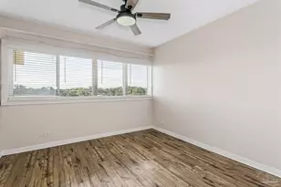 825 Bayshore Dr, Pensacola, FL 32507 - Photo 13