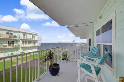 888 Sound Harbor Cir, Gulf Breeze, FL 32563 - Photo 33