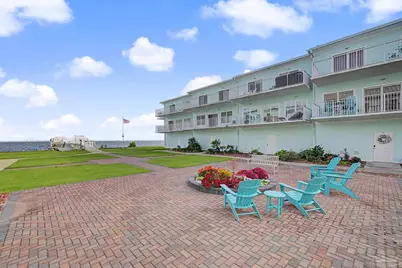 888 Sound Harbor Cir, Gulf Breeze, FL 32563 - Photo 45