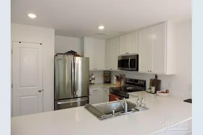 4664 Carlstrom Ln, Pensacola, FL 32507 - Photo 9