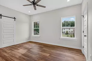 1106 N E St, Pensacola, FL 32501 - Photo 33