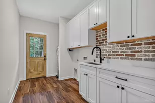 1106 N E St, Pensacola, FL 32501 - Photo 7