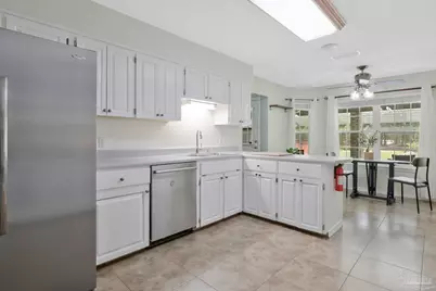 10686 Hatcher St, Milton, FL 32583 - Photo 15