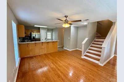 2121 Pin High Dr, Pensacola, FL 32526 - Photo 3