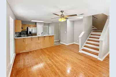 2121 Pin High Dr, Pensacola, FL 32526 - Photo 3