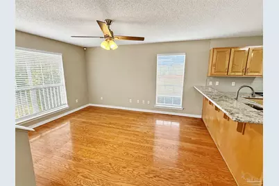 2121 Pin High Dr, Pensacola, FL 32526 - Photo 5