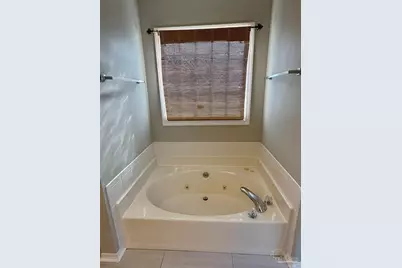 2121 Pin High Dr, Pensacola, FL 32526 - Photo 17